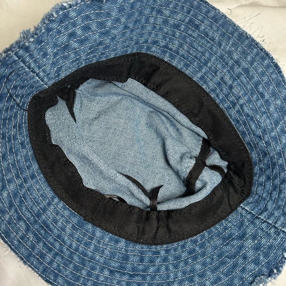 Denim bucket hat 🪣 - Picture 2 of 2